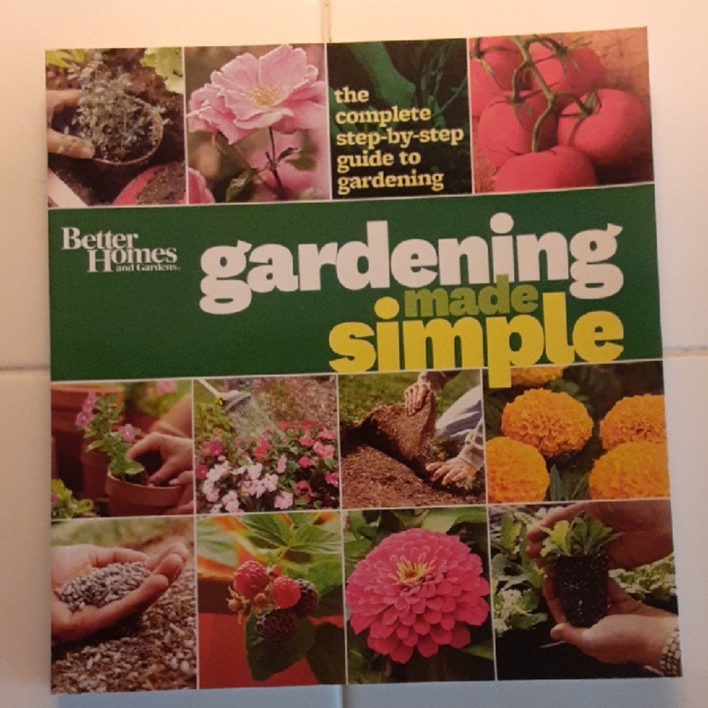 Better Homes And Gardens Gardening Guide - Green, Pink, Yellow